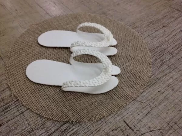 Chinelo Descartável Soft Anti-derrapante 5mm - 30 pares (branco)